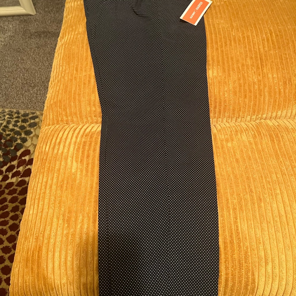 Women’s Old Navy Harper Pant, black and white polka dot, Mid-Rise size 4, new